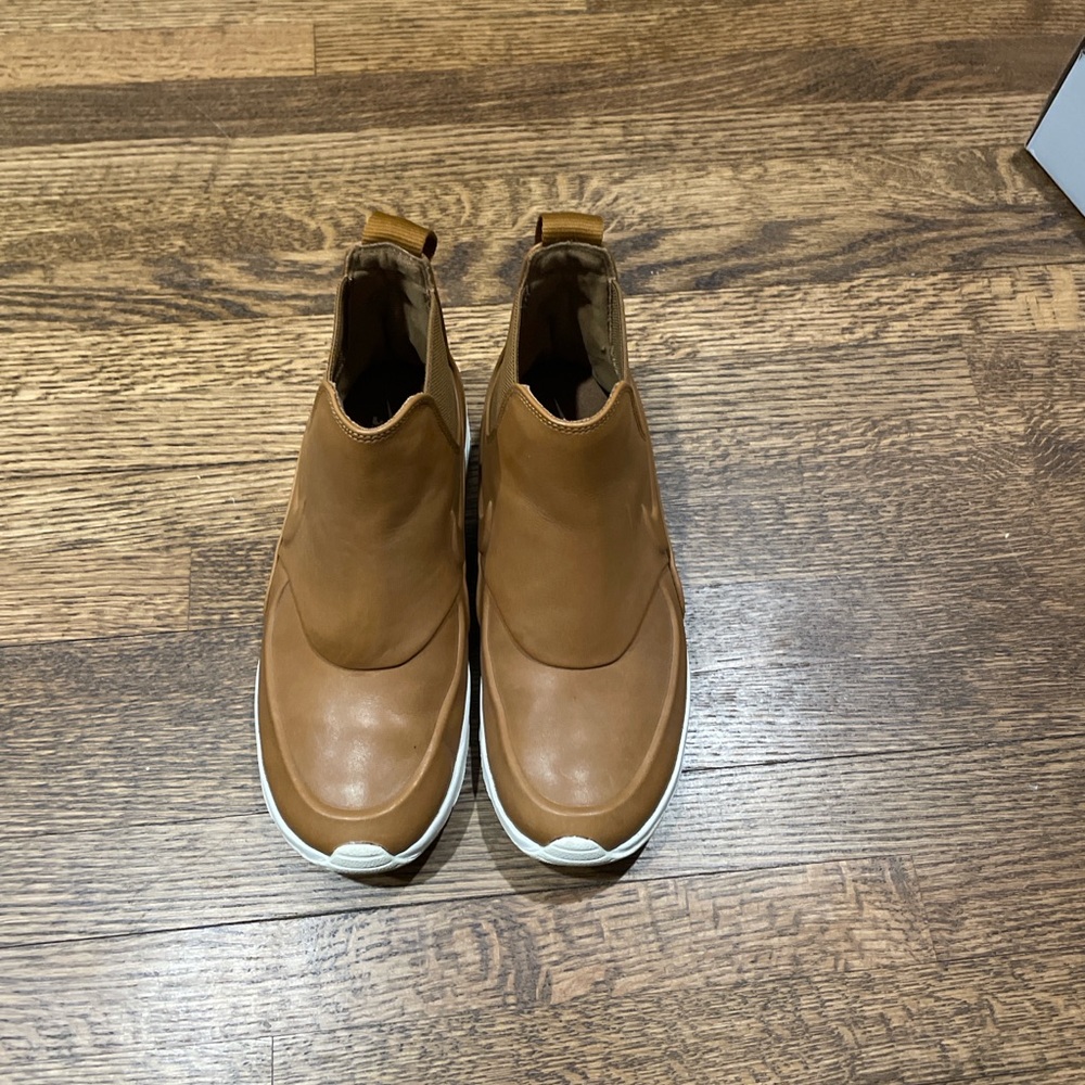Nike Air Max Thea Mid Brown Leather Ankle Boots